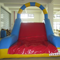 Small inflatable obstacle climbing slideGE137