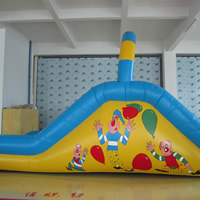 Small inflatable obstacle climbing slideGE137